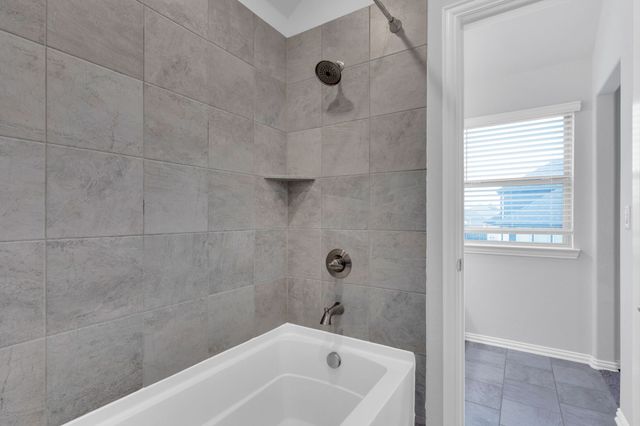 174 Half Moon Drive, Waxahachie, TX 75165