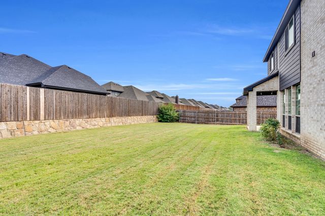 174 Half Moon Drive, Waxahachie, TX 75165