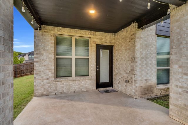 174 Half Moon Drive, Waxahachie, TX 75165