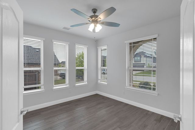 174 Half Moon Drive, Waxahachie, TX 75165