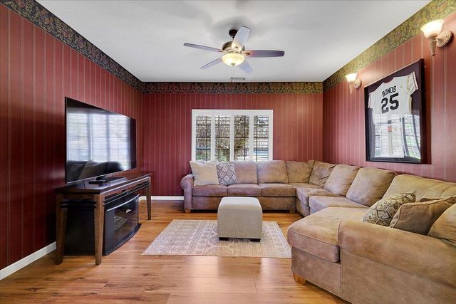 620 Lyndsey Ln, Yuba City, CA 95993