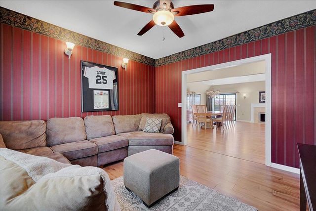 620 Lyndsey Ln, Yuba City, CA 95993