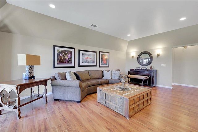 620 Lyndsey Ln, Yuba City, CA 95993