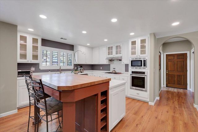 620 Lyndsey Ln, Yuba City, CA 95993