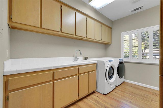 620 Lyndsey Ln, Yuba City, CA 95993