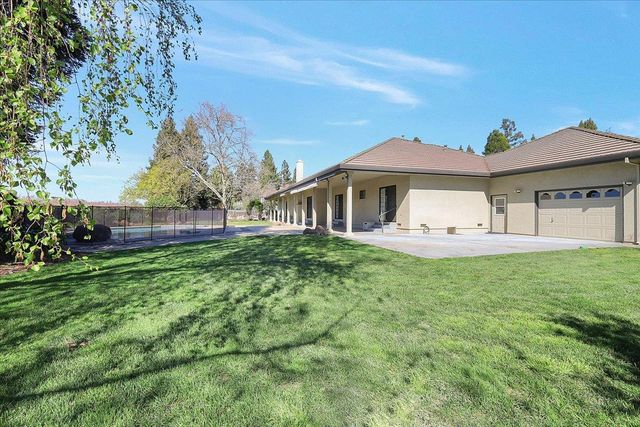 620 Lyndsey Ln, Yuba City, CA 95993