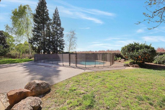 620 Lyndsey Ln, Yuba City, CA 95993