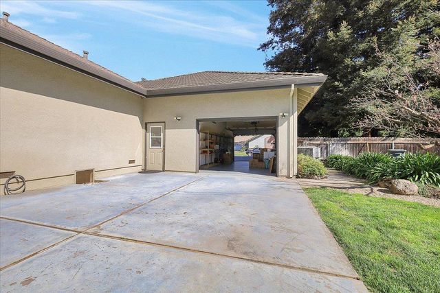620 Lyndsey Ln, Yuba City, CA 95993
