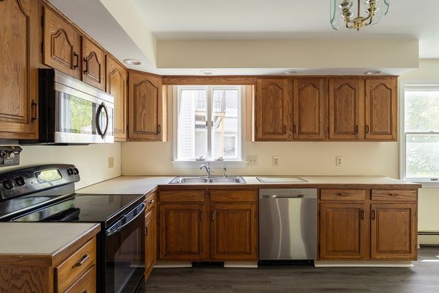 99 Garfield Ave Main House, Woburn, MA 01801