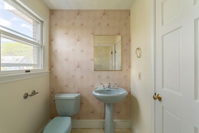 99 Garfield Ave Main House, Woburn, MA 01801