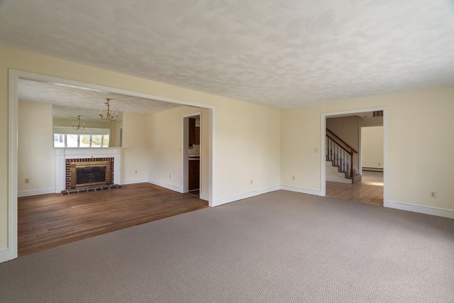 99 Garfield Ave Main House, Woburn, MA 01801
