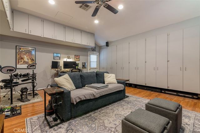 16336 Kalisher, Granada Hills, CA 91344