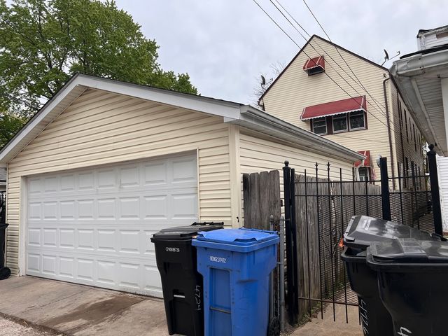 4726 N Kennicott Avenue, Chicago, IL 60630