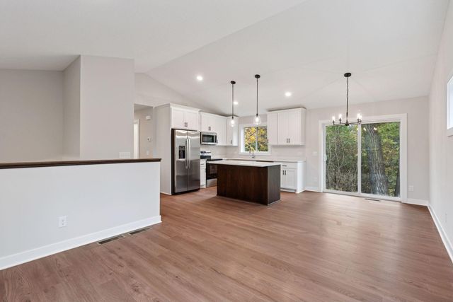 826 104th Avenue NW, Coon Rapids, MN 55433