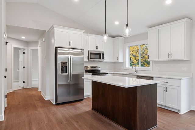 826 104th Avenue NW, Coon Rapids, MN 55433