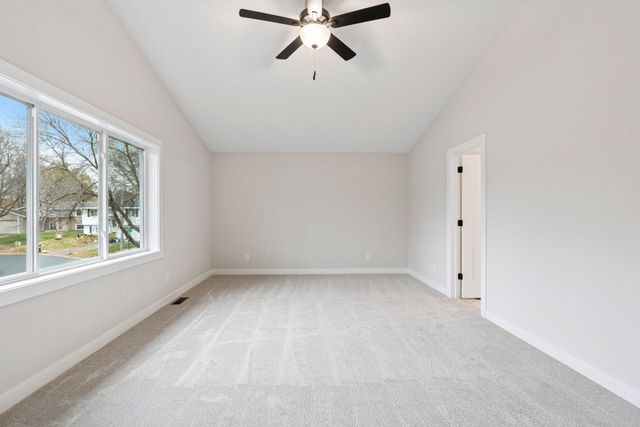 826 104th Avenue NW, Coon Rapids, MN 55433