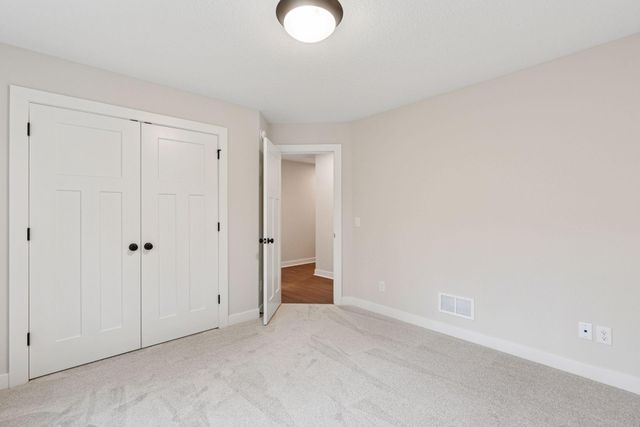 826 104th Avenue NW, Coon Rapids, MN 55433