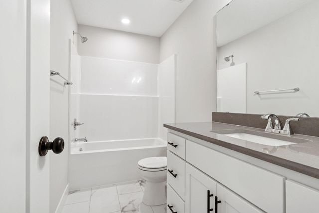 826 104th Avenue NW, Coon Rapids, MN 55433