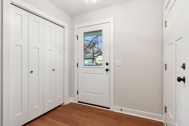 826 104th Avenue NW, Coon Rapids, MN 55433