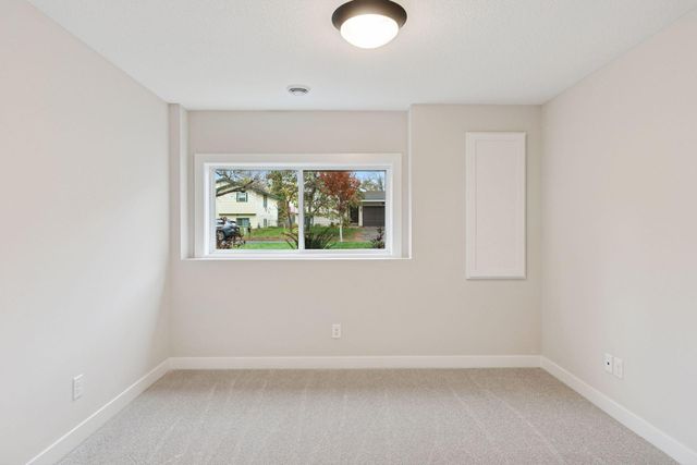 826 104th Avenue NW, Coon Rapids, MN 55433