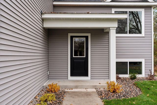 826 104th Avenue NW, Coon Rapids, MN 55433