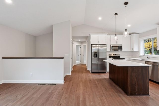 826 104th Avenue NW, Coon Rapids, MN 55433