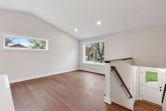 826 104th Avenue NW, Coon Rapids, MN 55433