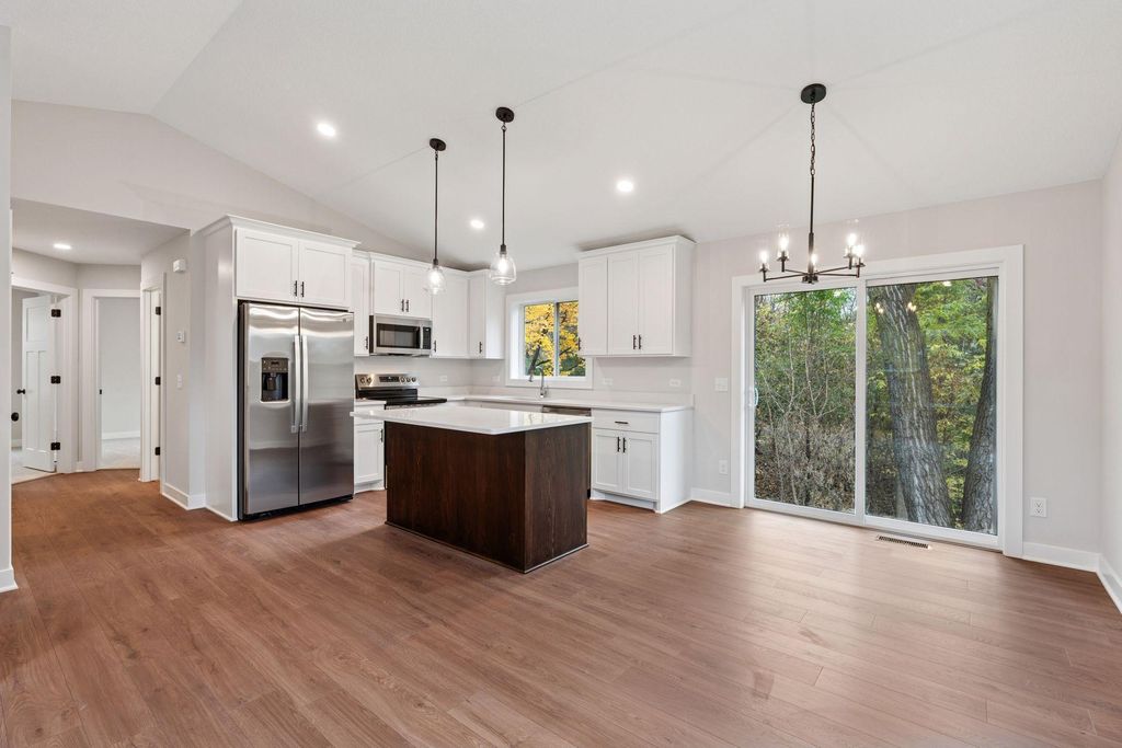 826 104th Avenue NW, Coon Rapids, MN 55433