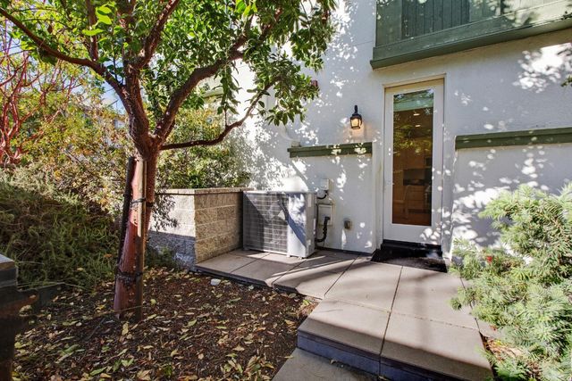 100 Tilton Avenue, San Mateo, CA 94401