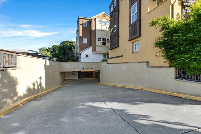 100 Tilton Avenue, San Mateo, CA 94401