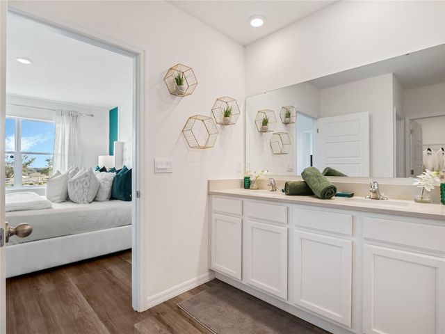 5297 GREENHEART AVENUE, Mount Dora, FL 32757