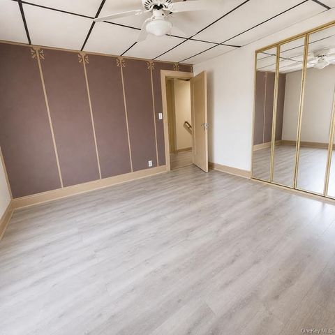 16422 Grand Central Parkway, Jamaica Hills, NY 11432
