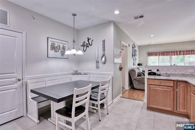 8415 Warrens Way, Wanaque, NJ 07465