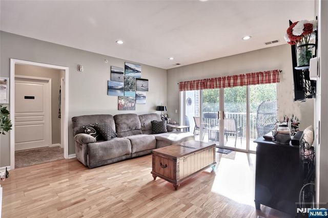 8415 Warrens Way, Wanaque, NJ 07465