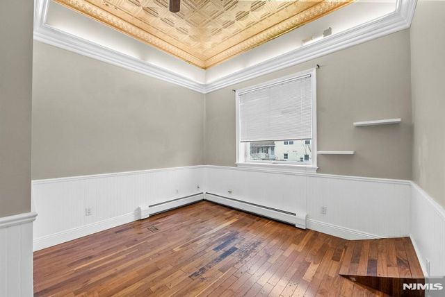 42 Home Place 40, Lodi, NJ 07644