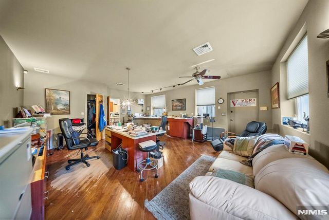 42 Home Place 40, Lodi, NJ 07644