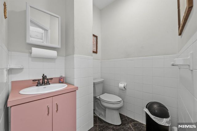 42 Home Place 40, Lodi, NJ 07644