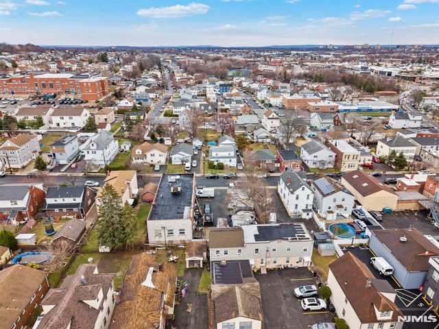 42 Home Place 40, Lodi, NJ 07644