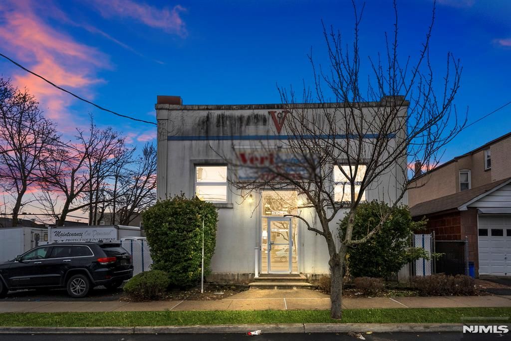 42 Home Place 40, Lodi, NJ 07644