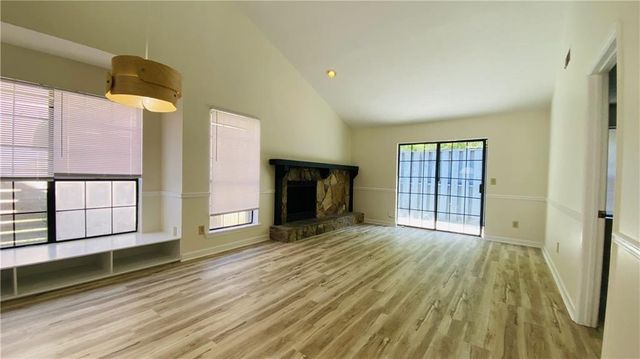 875 Heritage Oaks Drive, Stone Mountain, GA 30088
