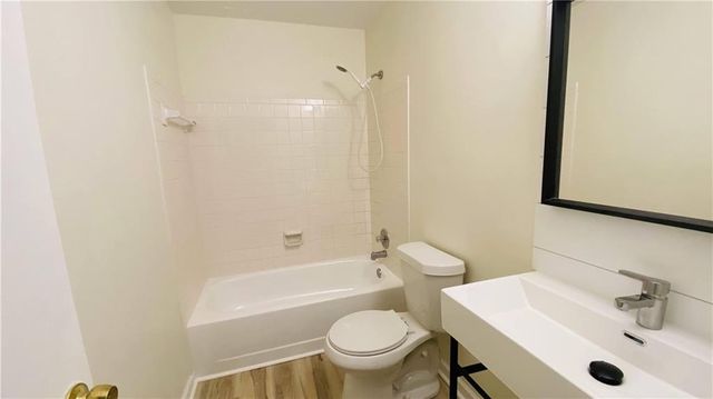875 Heritage Oaks Drive, Stone Mountain, GA 30088