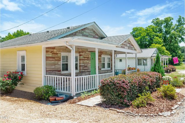 4386 S Highway 301 E, Four Oaks, NC 27524