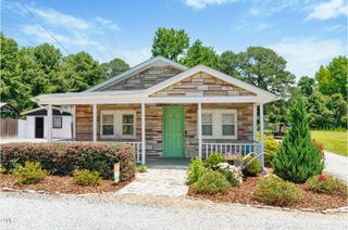 4386 S Highway 301 E, Four Oaks, NC 27524
