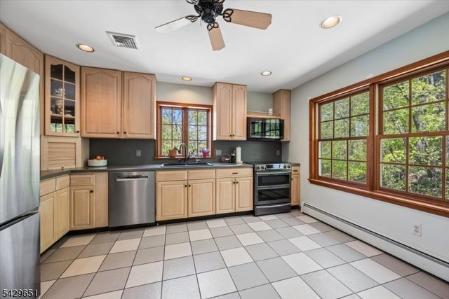 137 S Shore Rd, Byram Twp., NJ 07821