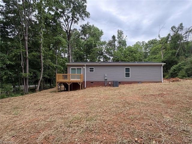 484 Avenue K, Lexington, NC 27292