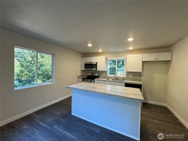 115 Clark Creek Lane, Longview, WA 98632