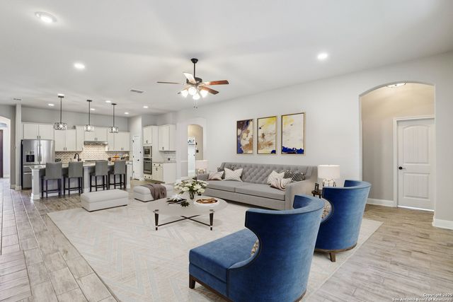 1073 Stone Crossing, New Braunfels, TX 78132