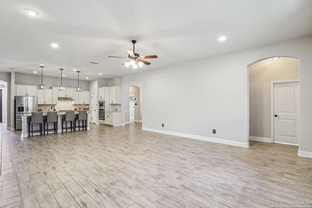 1073 Stone Crossing, New Braunfels, TX 78132