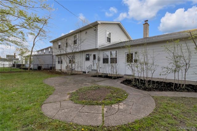 41 Kingswaye Drive, Amherst, NY 14221