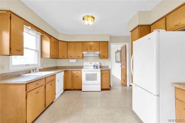 41 Kingswaye Drive, Amherst, NY 14221